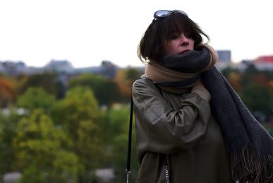 just-take-a-look-berlin-be-berlin-ein-outfit-das-in-herbstlicher-natur-fast-verschwindet