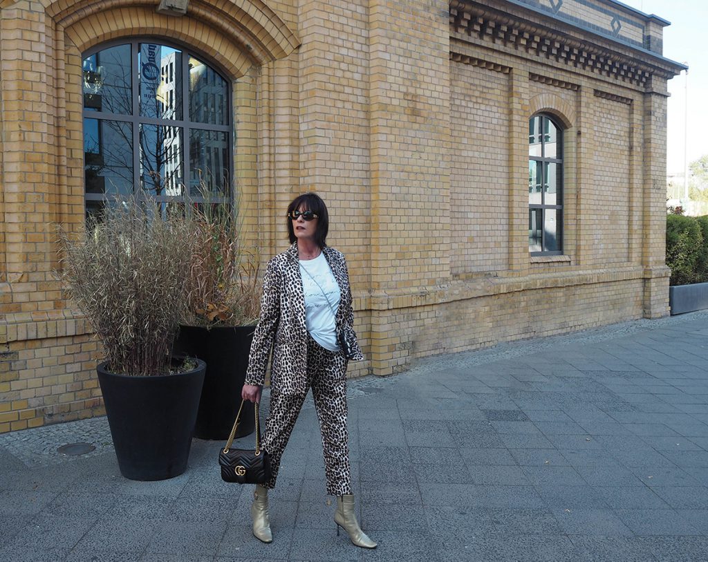 Just-take-a-look Berlin - Mädelstag mit Beauty und Fashion - Outfit Animal Print for Fall-2.1