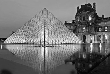 Just-take-a-look Berlin - Karl Lagerfeld und Chanel -france-landmark-lights-night