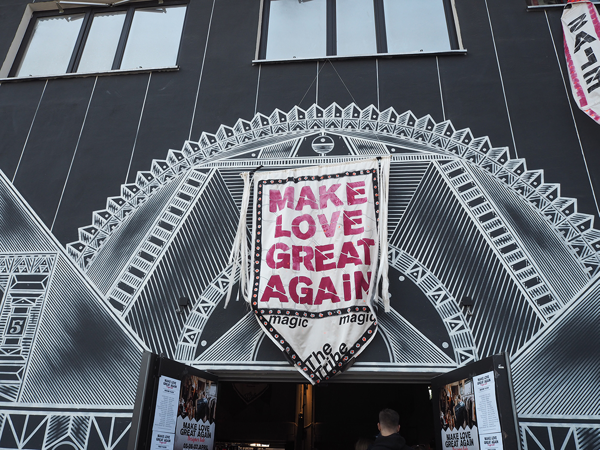 Just-take-a-look Berlin - Make Love Great Again - Designer Sale 13