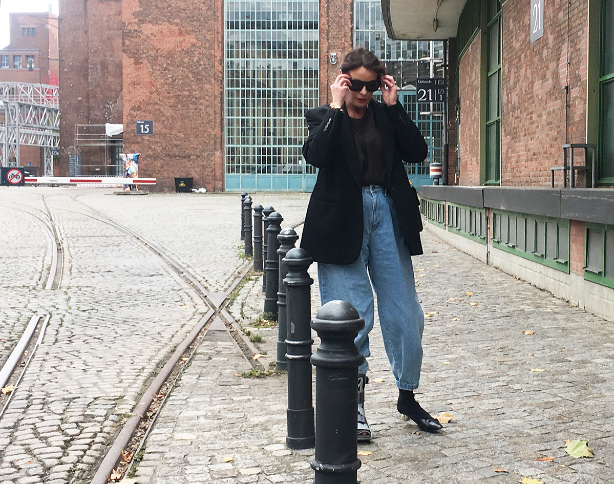 Just-take-a-look Berlin - Mom-Jeans Outfit