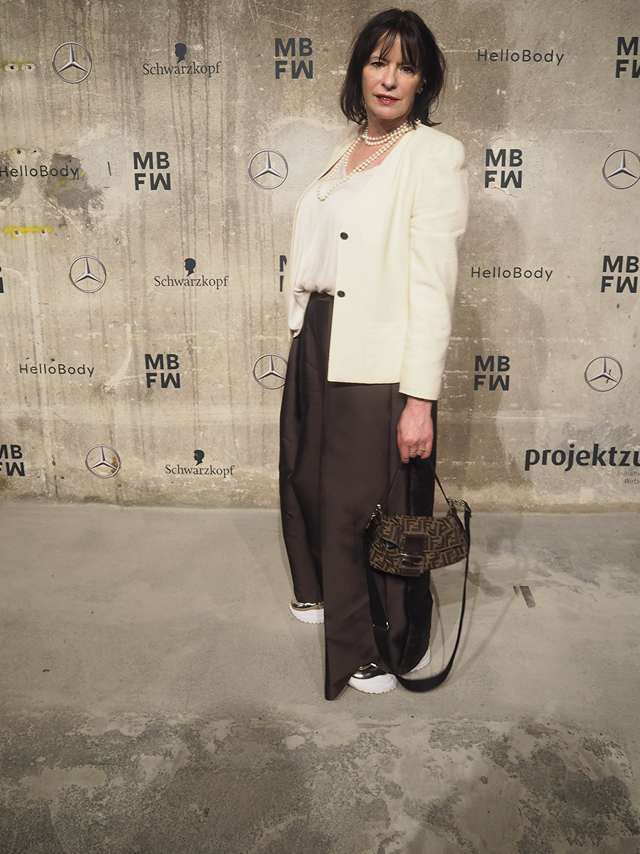 Just-take-a-look Berlin - Beauty MBFW -Outfit 2.1