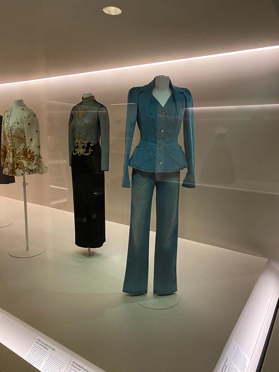 Just-take-a-look Berlin - Dior-Ausstellung 3